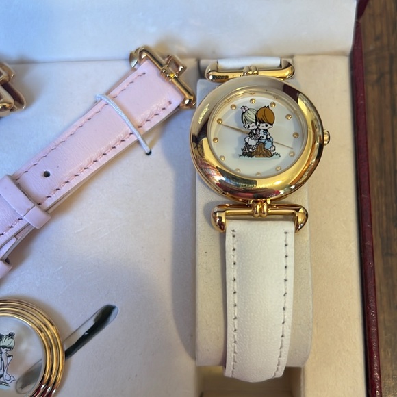 NIB & $75 tag for 1996 Ladies Interchangeable Precious Moments Watch Set Valdawn - Picture 4 of 8